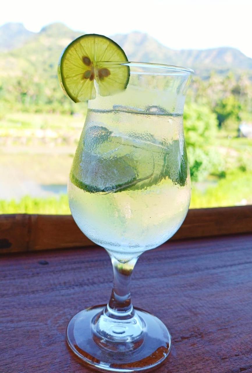 艾湄站酒店 艾湄湾 外观 照片